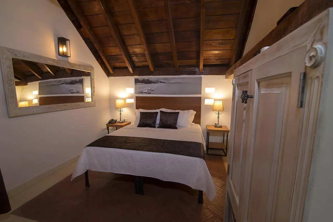 Life Is Good Cartagena Hostel